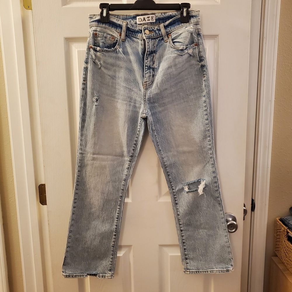 DAZE Tough Love 28 Straight Leg Ankle/crop Jean Light Wash Distress Thrash Retro